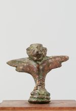 Raubtierklaue mit Löwengreif